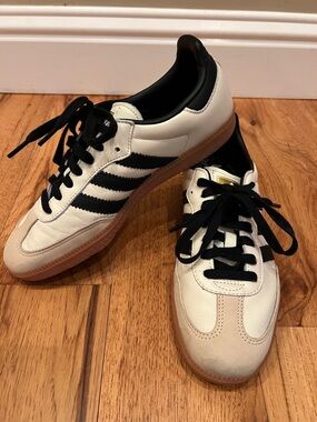 Women’s Samba Sneakers